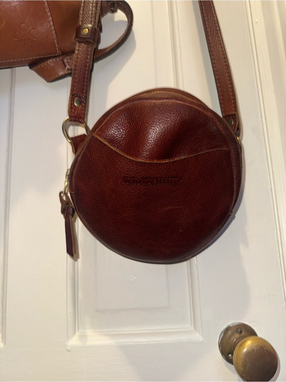 Portland leather goods Genuine Leather round Crossbody Bag - Brown